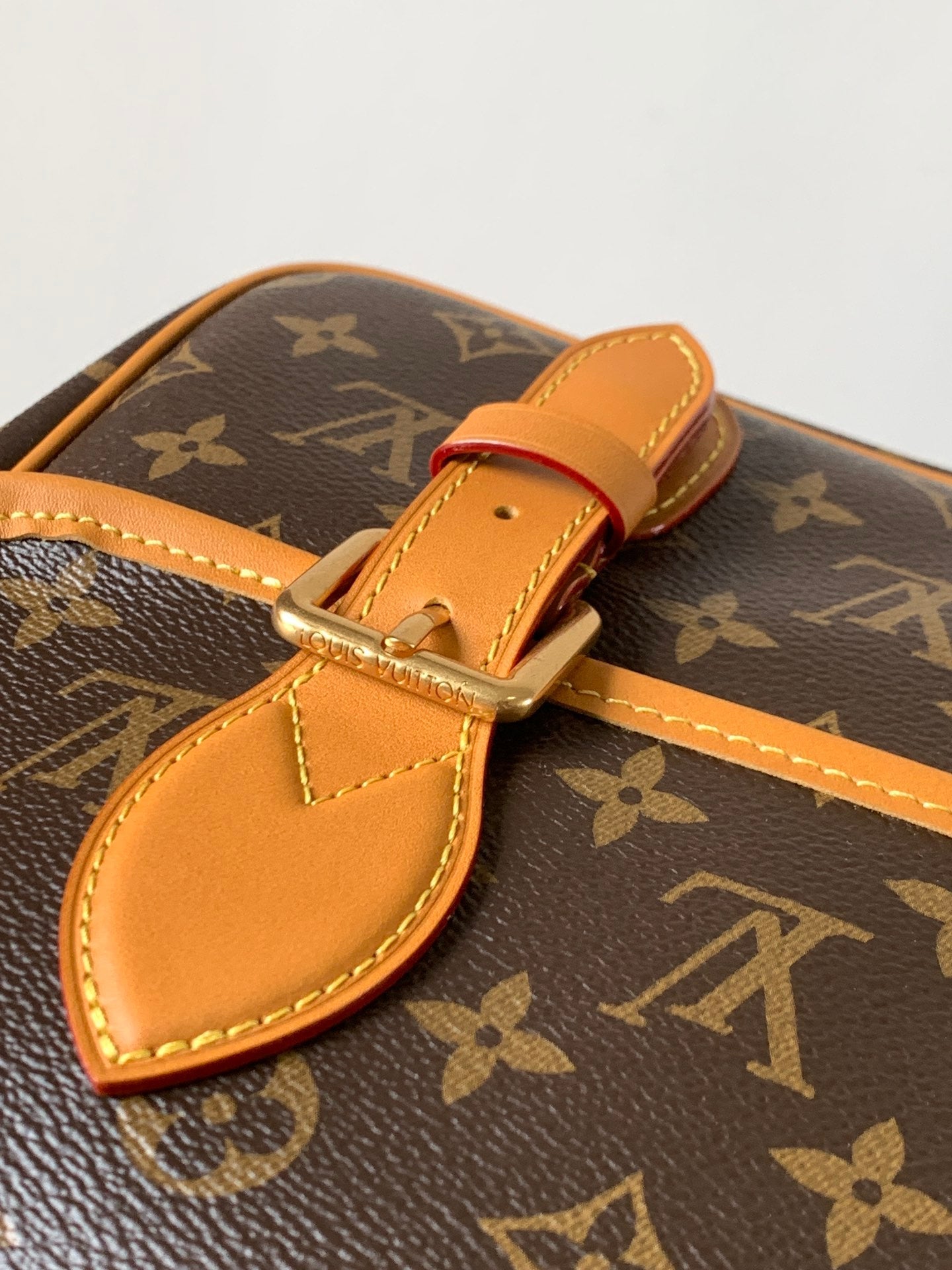 LV Satchel Messenger Bag 35.5cm Brown Monogram Canvas & Cowhide mysite