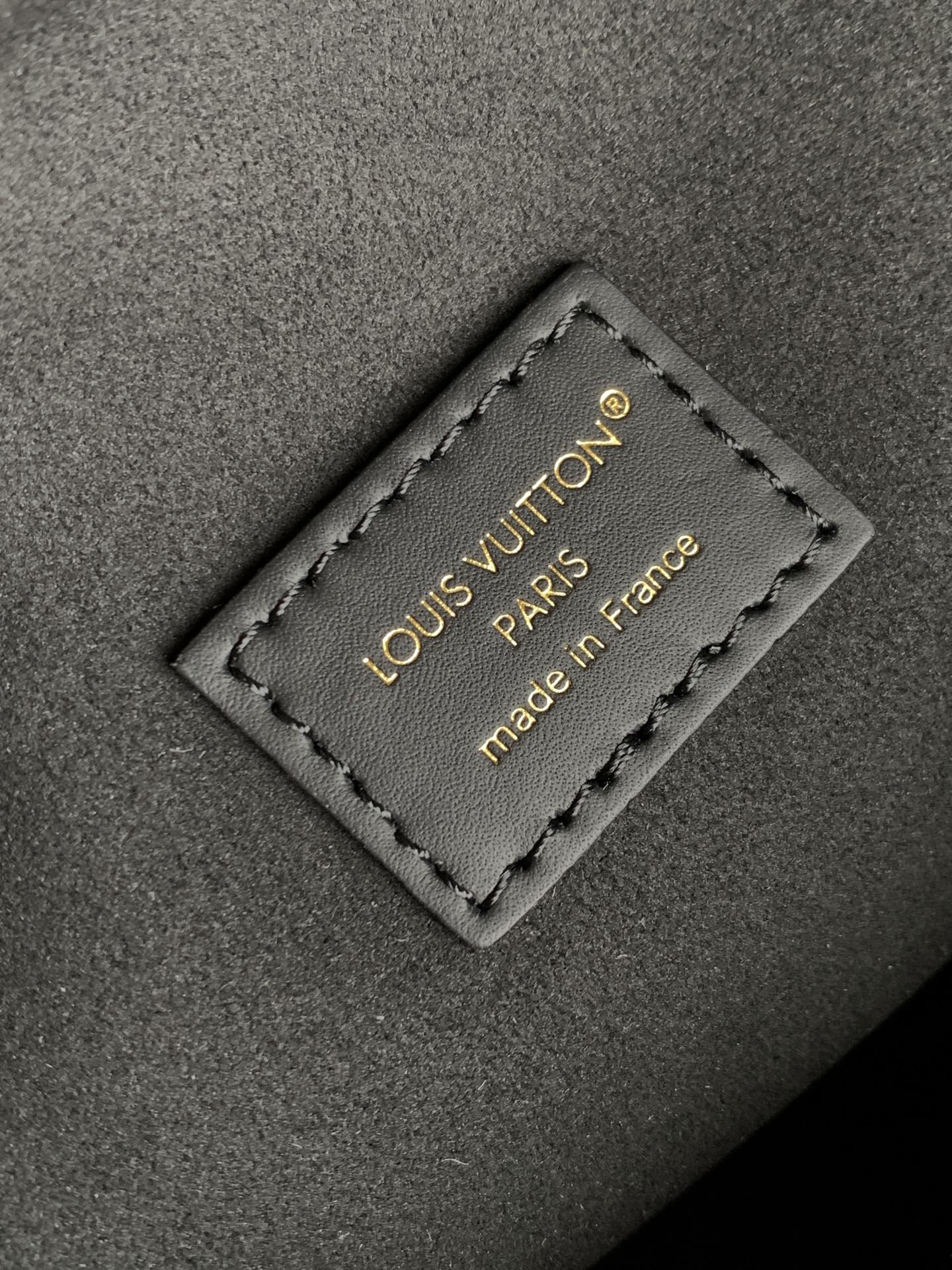 LV City Avenue PM 38.5cm Black Monogram Embossed Shadow Cowhide mysite