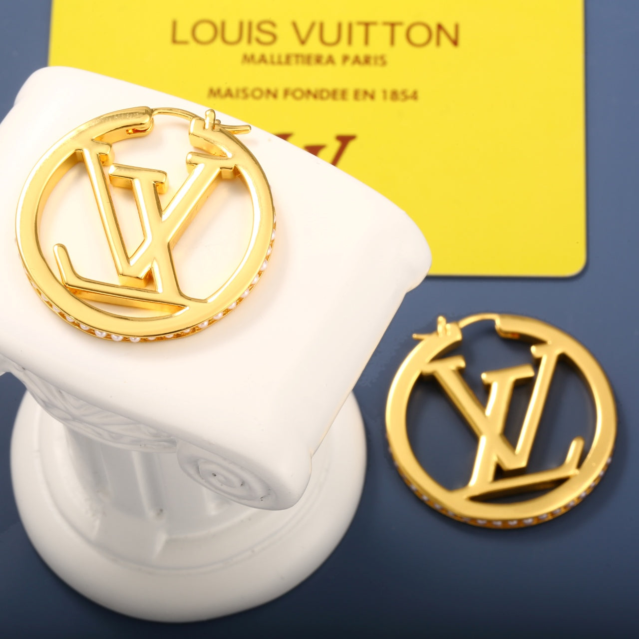 Fashion letter earrings mysite