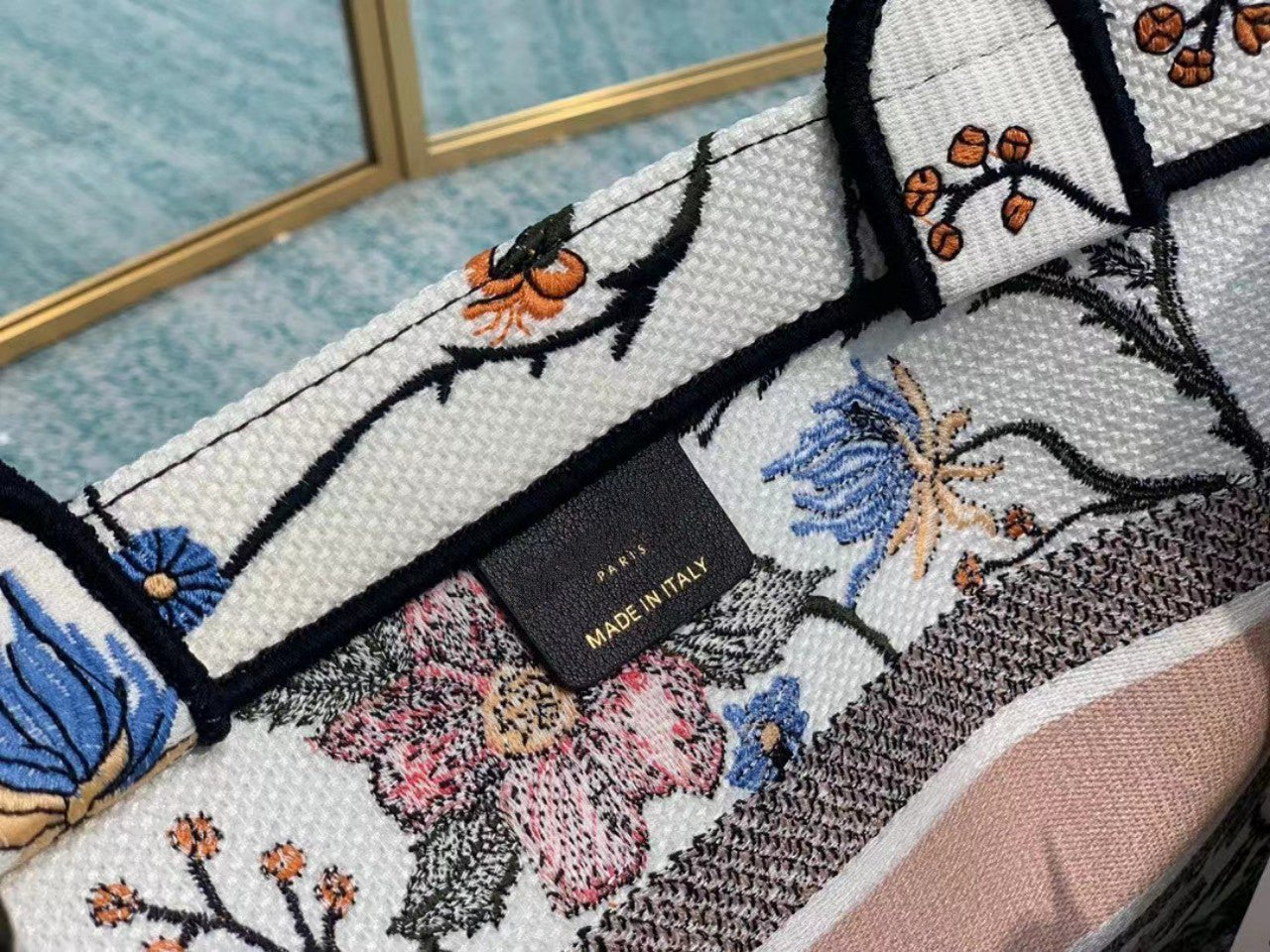 MEDIUM LADY D-LITE 24 PINK MULTI COLOR PAISLEY EMBROIDERY mysite