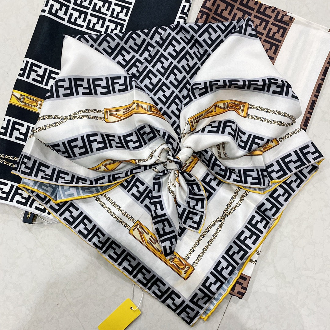 Chain Element Square Scarf mysite