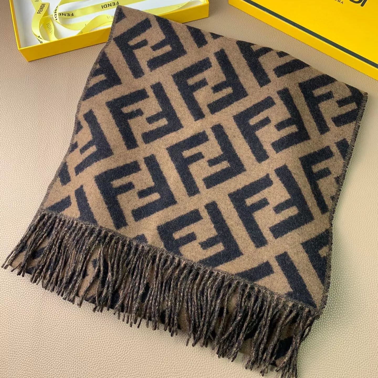 2-Color Classic FF Tassel Scarf mysite