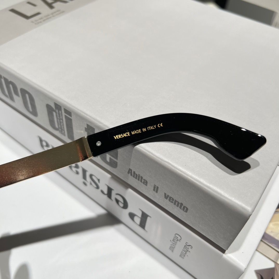 Unisex Medusa Square Glasses mysite