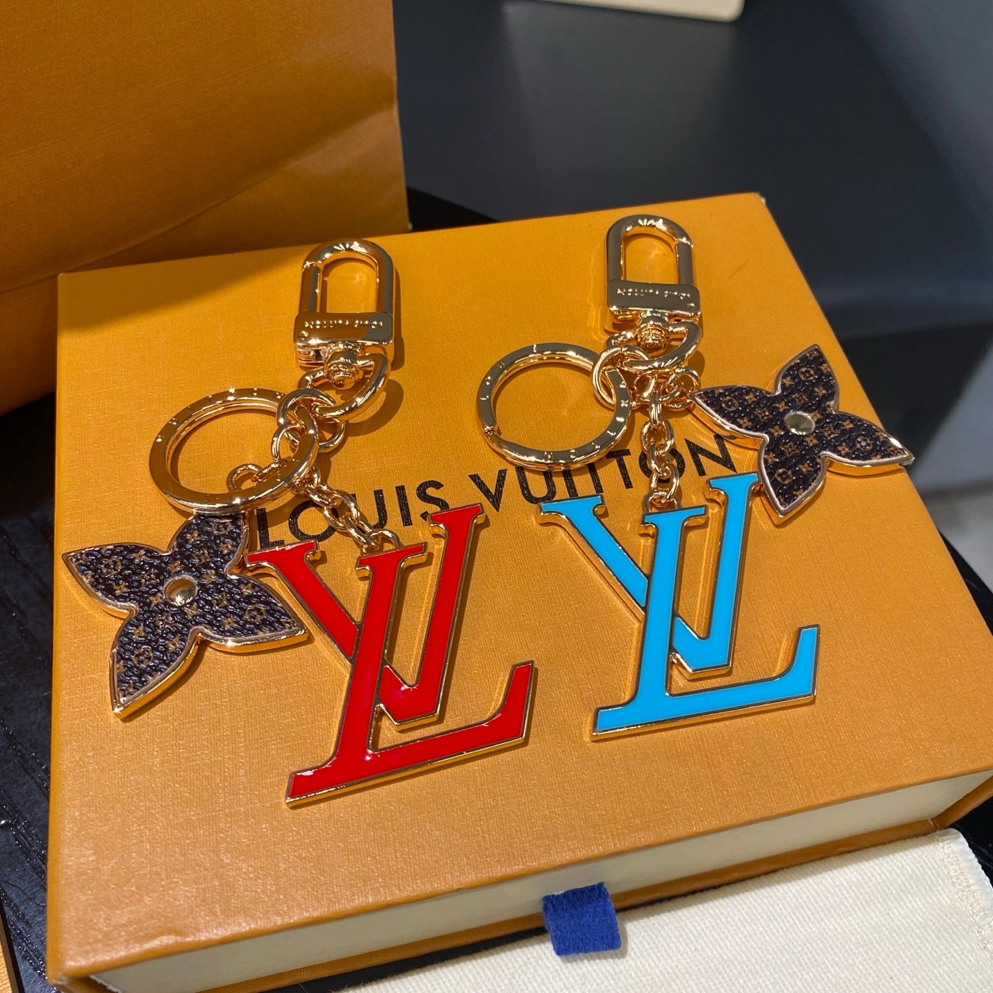 Fashionable keychains/hangings L-003s mysite