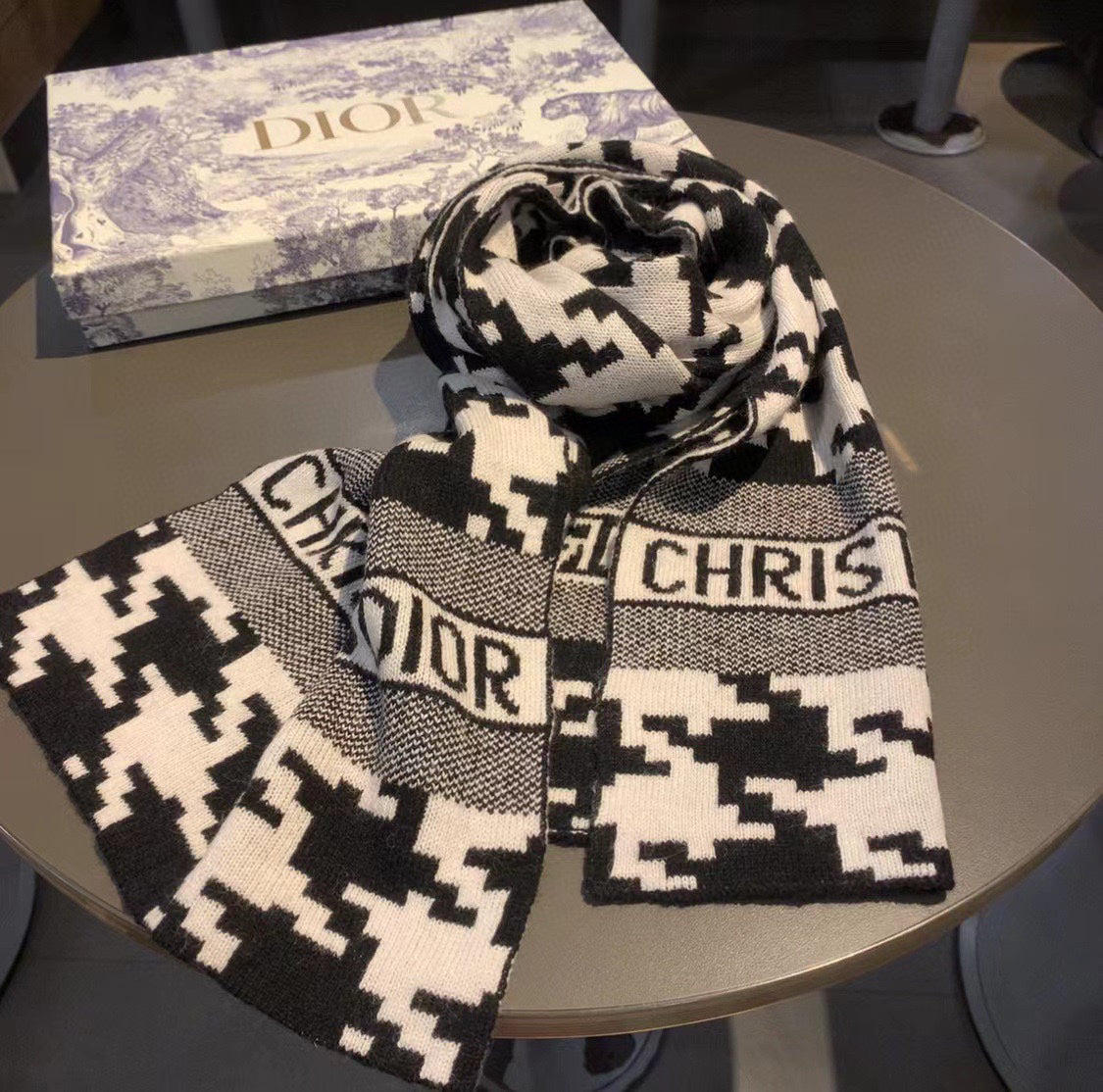Classic 30 Monogram Knit Scarf in Wool mysite