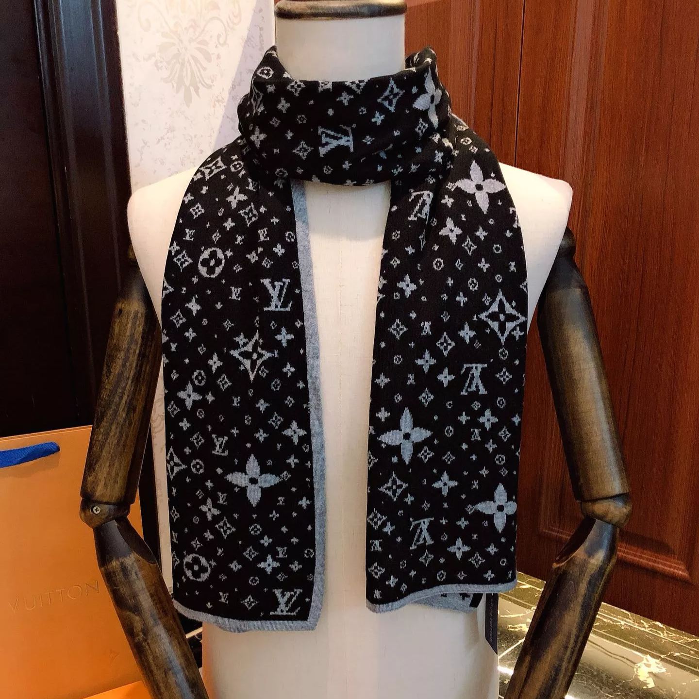Classic Monogram Cashmere Jacquard Knit Scarf mysite