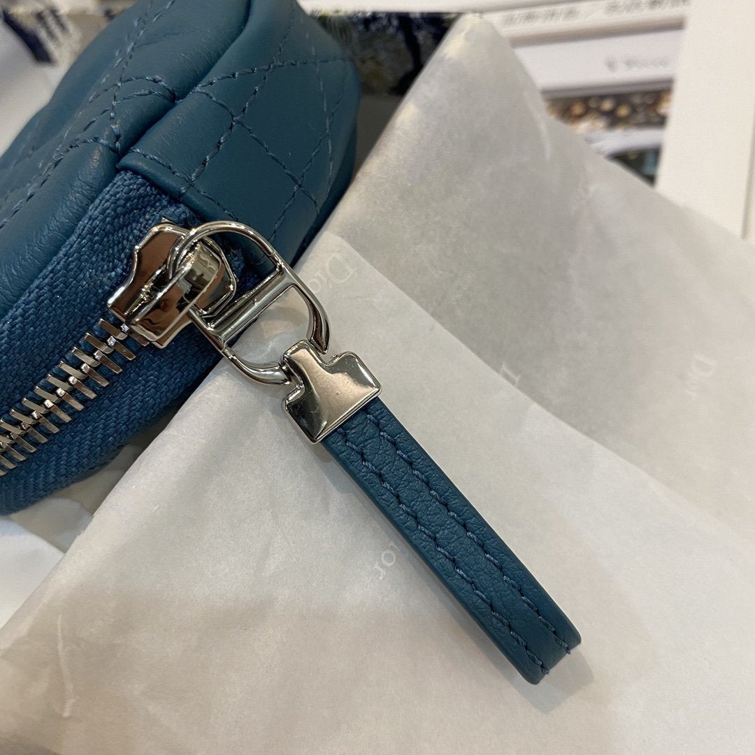 DETACHABLE CARO ROUND COIN PURSE DEEP OCEAN BLUE CANNAGE CALFSKIN mysite