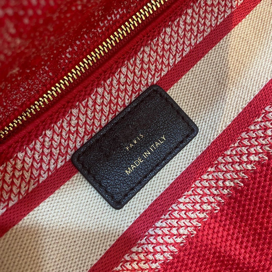 MEDIUM LADY D-LITE 24 RED MULTI COLOR EMBROIDERY mysite