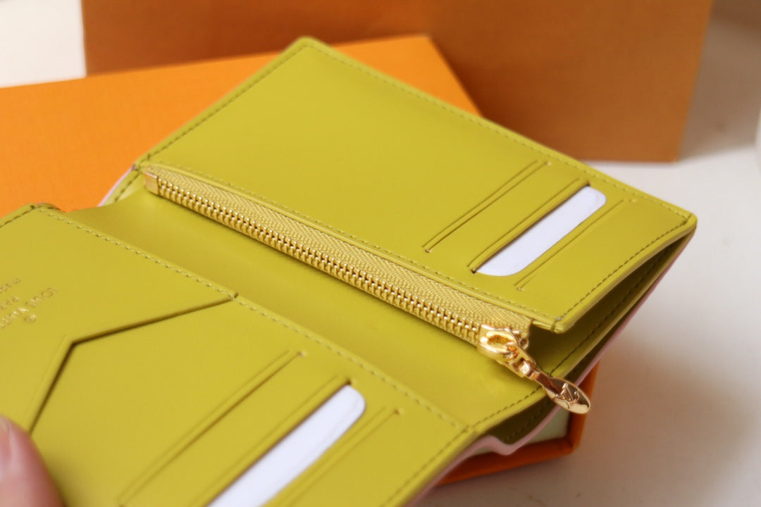 VERTICAL COMPACT WALLET PINK CAPUCINES mysite