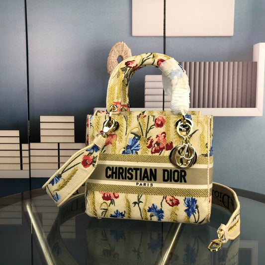 MEDIUM LADY D-LITE 24 YELLOW MULTI COLOR PAISLEY EMBROIDERY mysite