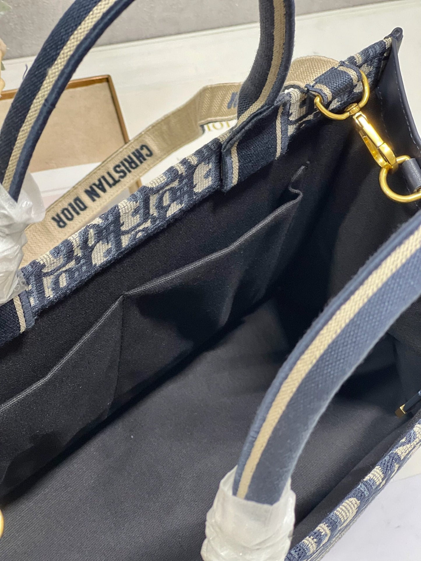 CD MEDIUM BOOK TOTE 36 BLUE OBLIQUE EMBROIDERY mysite