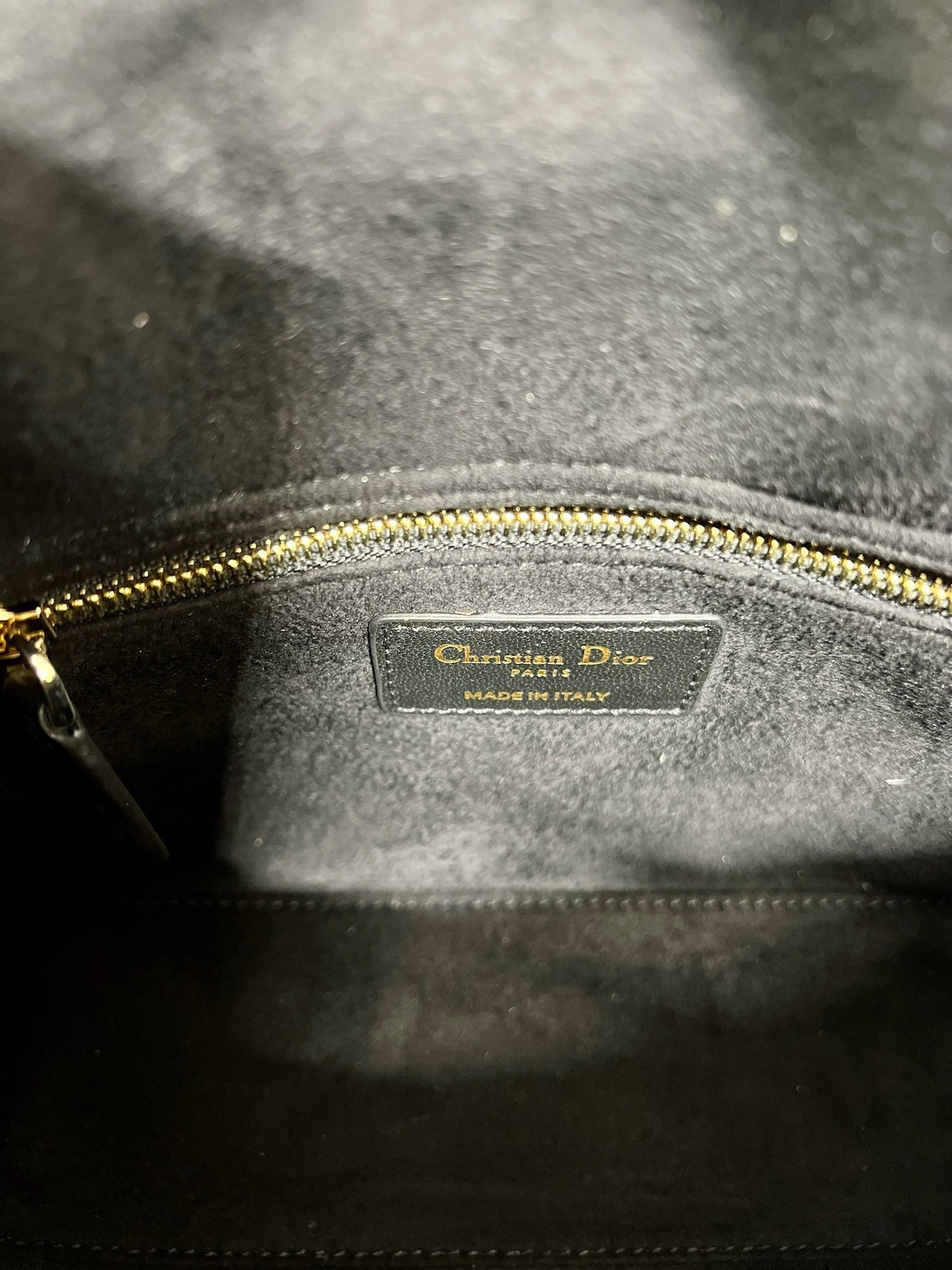 SMALL LADY 20 BUTTERFLY STUD BLACK LAMBSKIN mysite