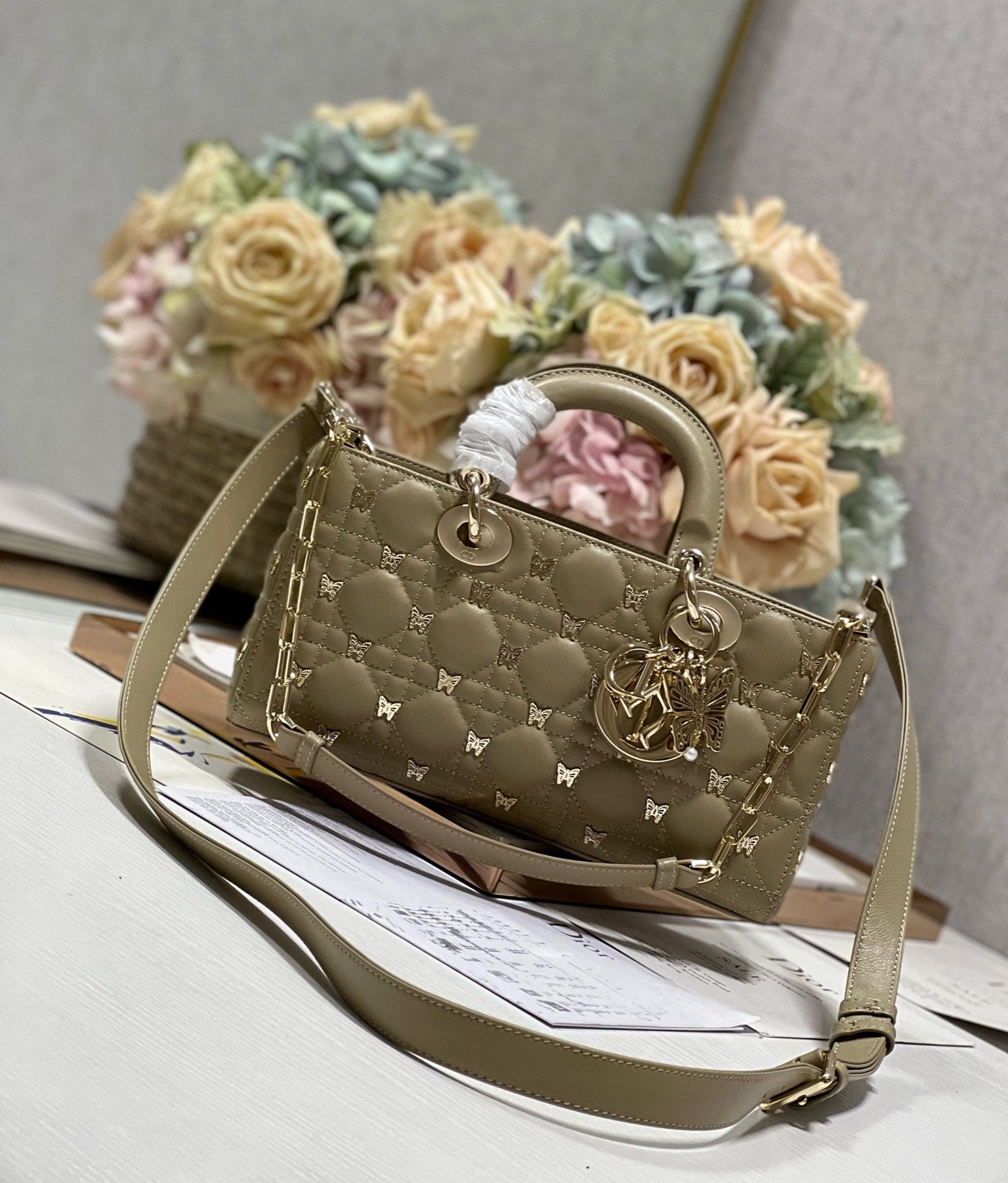MEDIUM LADY D-JOY 26 BUTTERFLY STUD OLIVE LAMBSKIN mysite