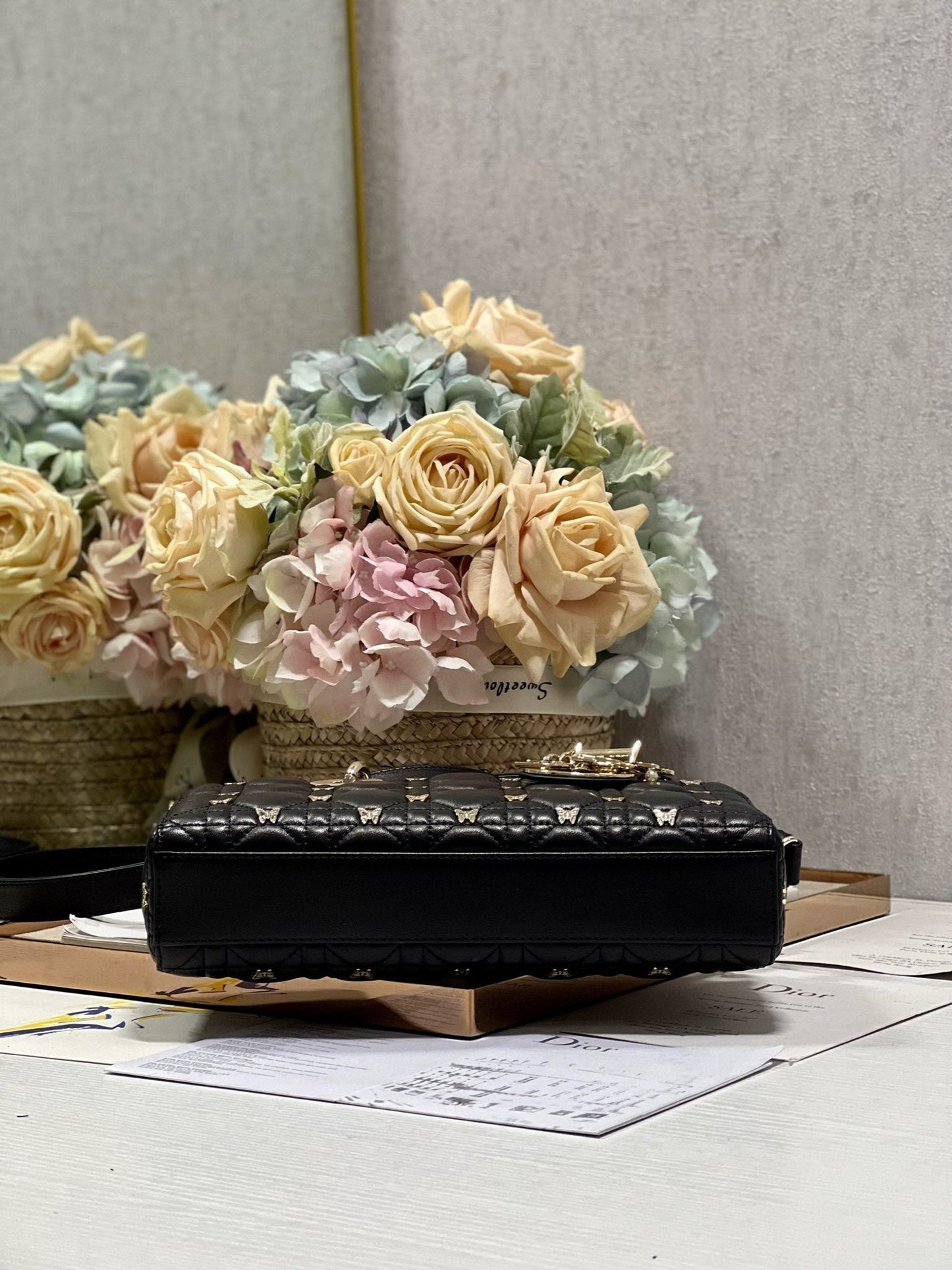 MEDIUM LADY D-JOY 26 BUTTERFLY STUD BLACK LAMBSKIN mysite