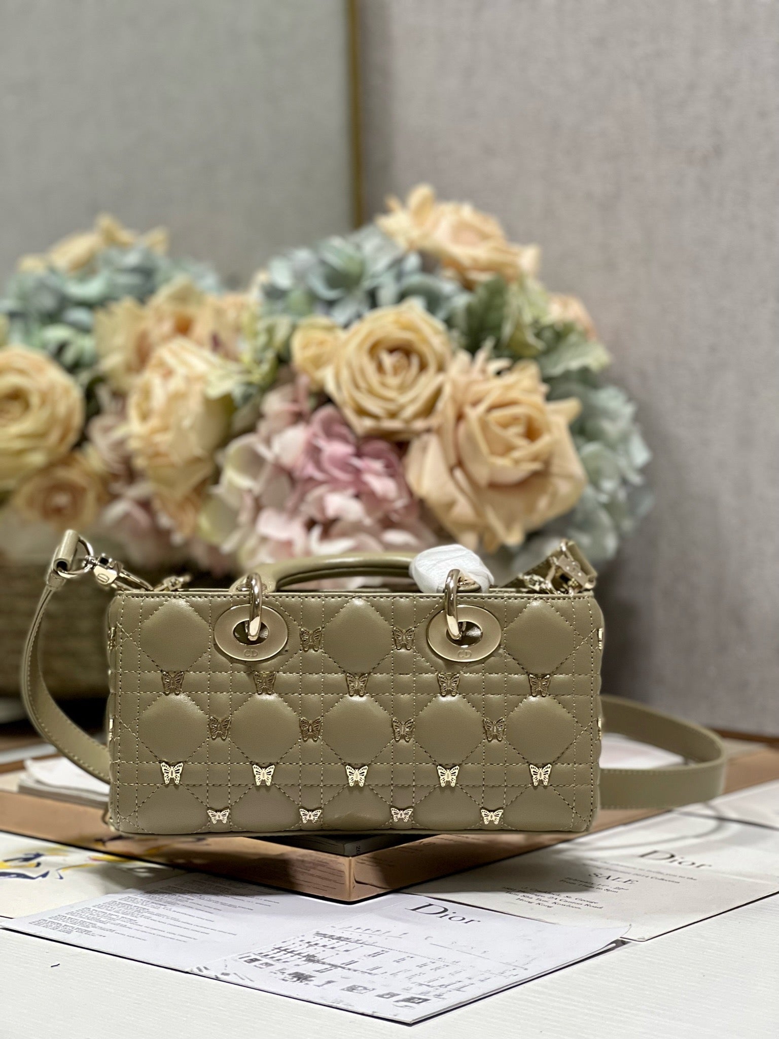 SMALL LADY D-JOY 22 BUTTERFLY STUD OLIVE LAMBSKIN mysite