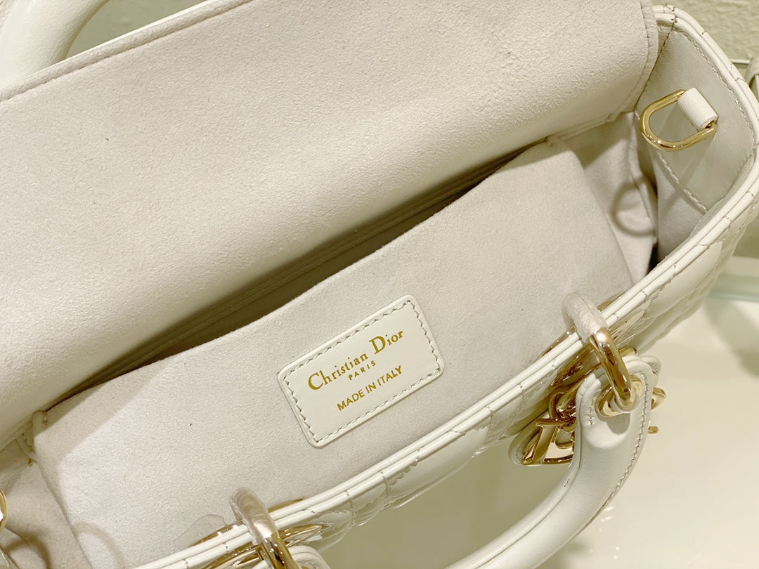 MEDIUM LADY D-JOY 26 WHITE LAMBSKIN mysite