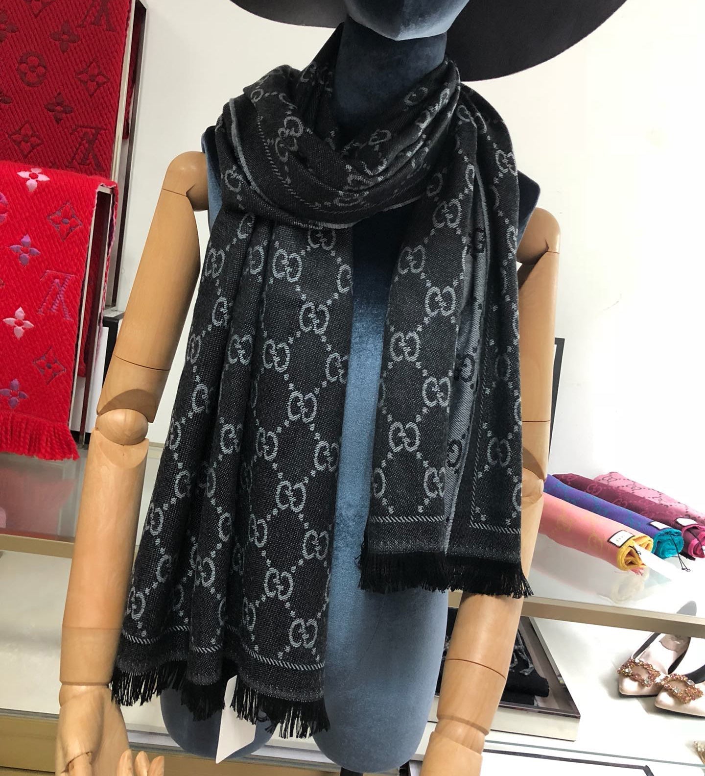 Vintage knitted cashmere scarf mysite
