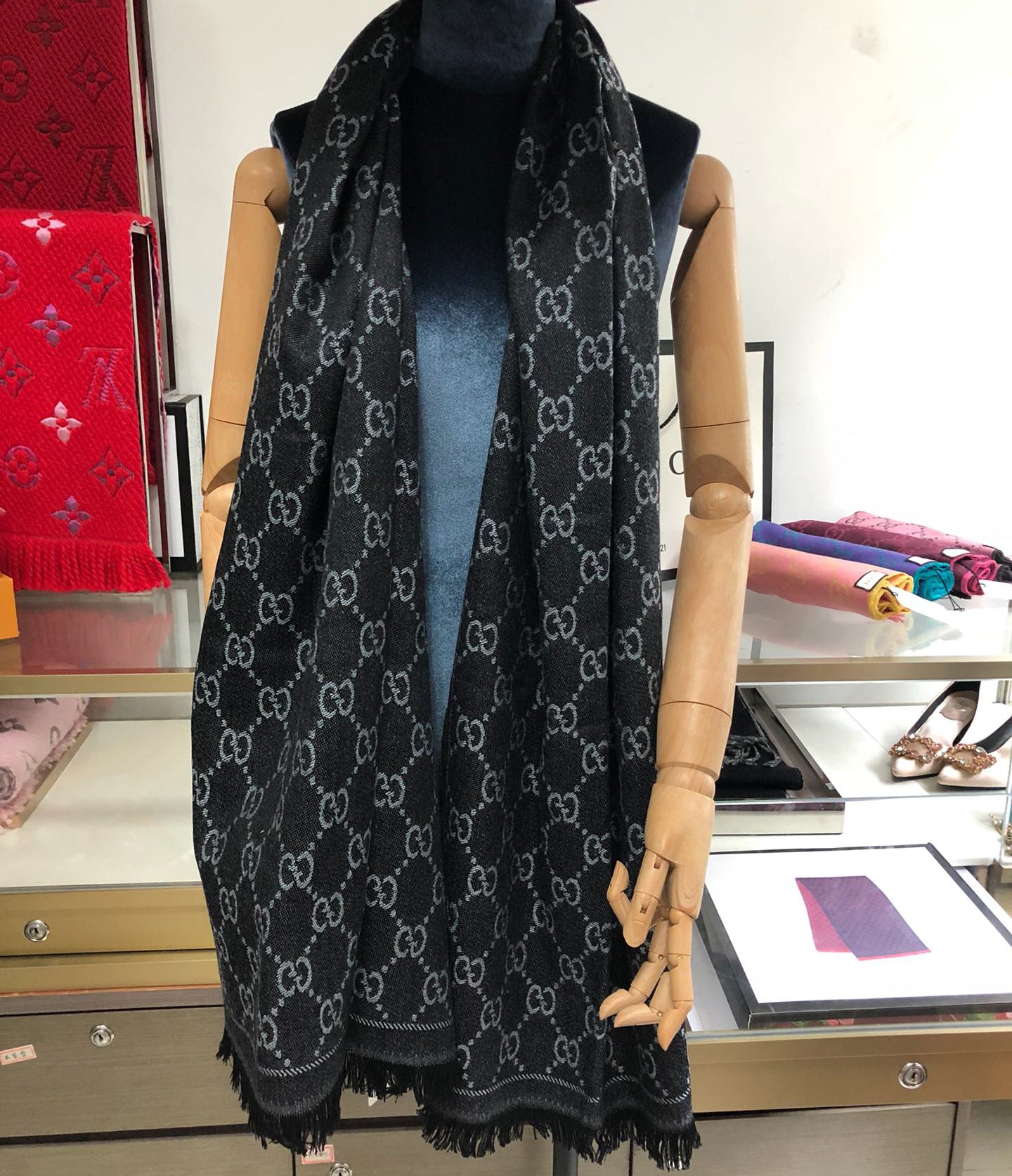 Vintage knitted cashmere scarf mysite