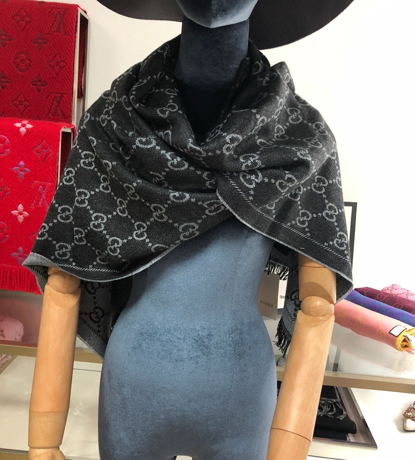 Vintage knitted cashmere scarf mysite