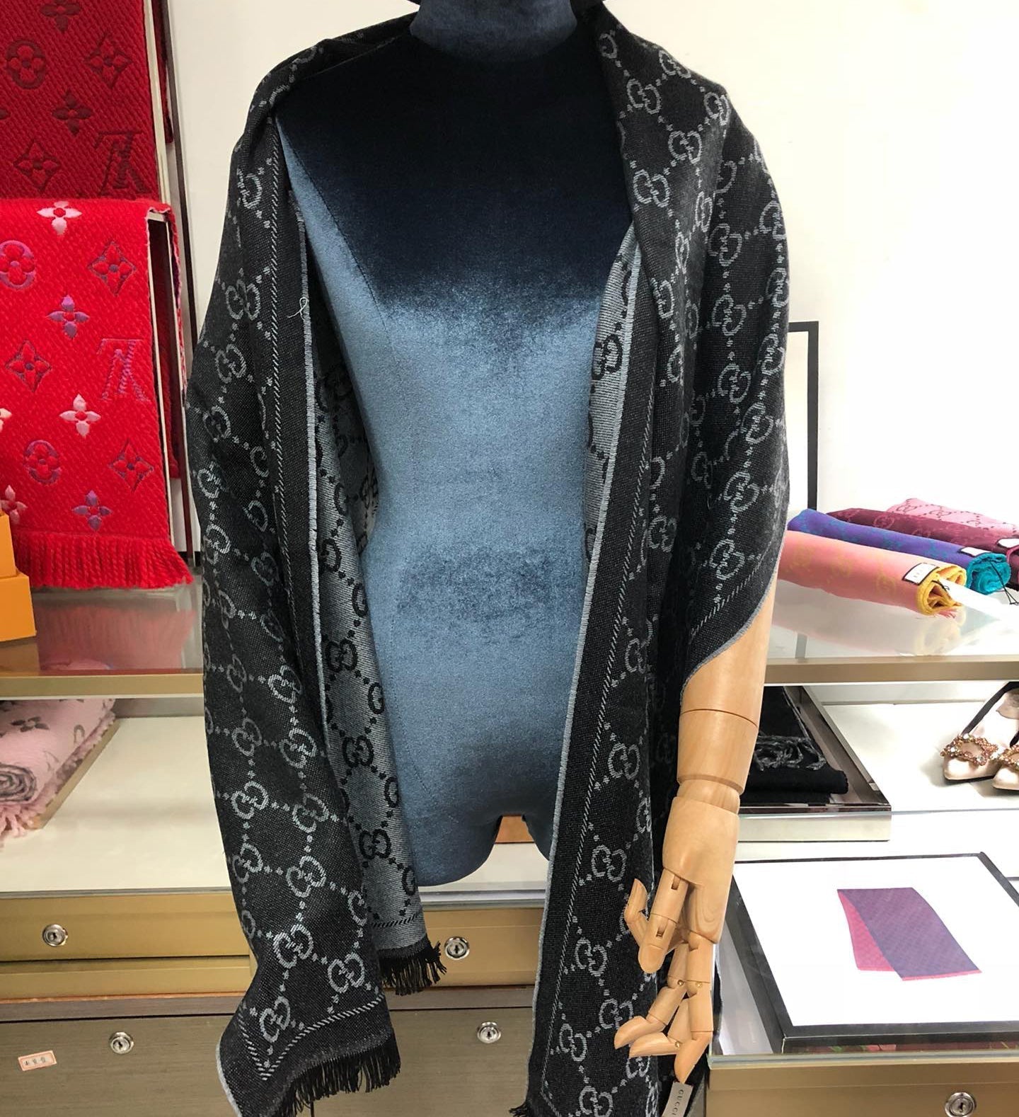 Vintage knitted cashmere scarf mysite