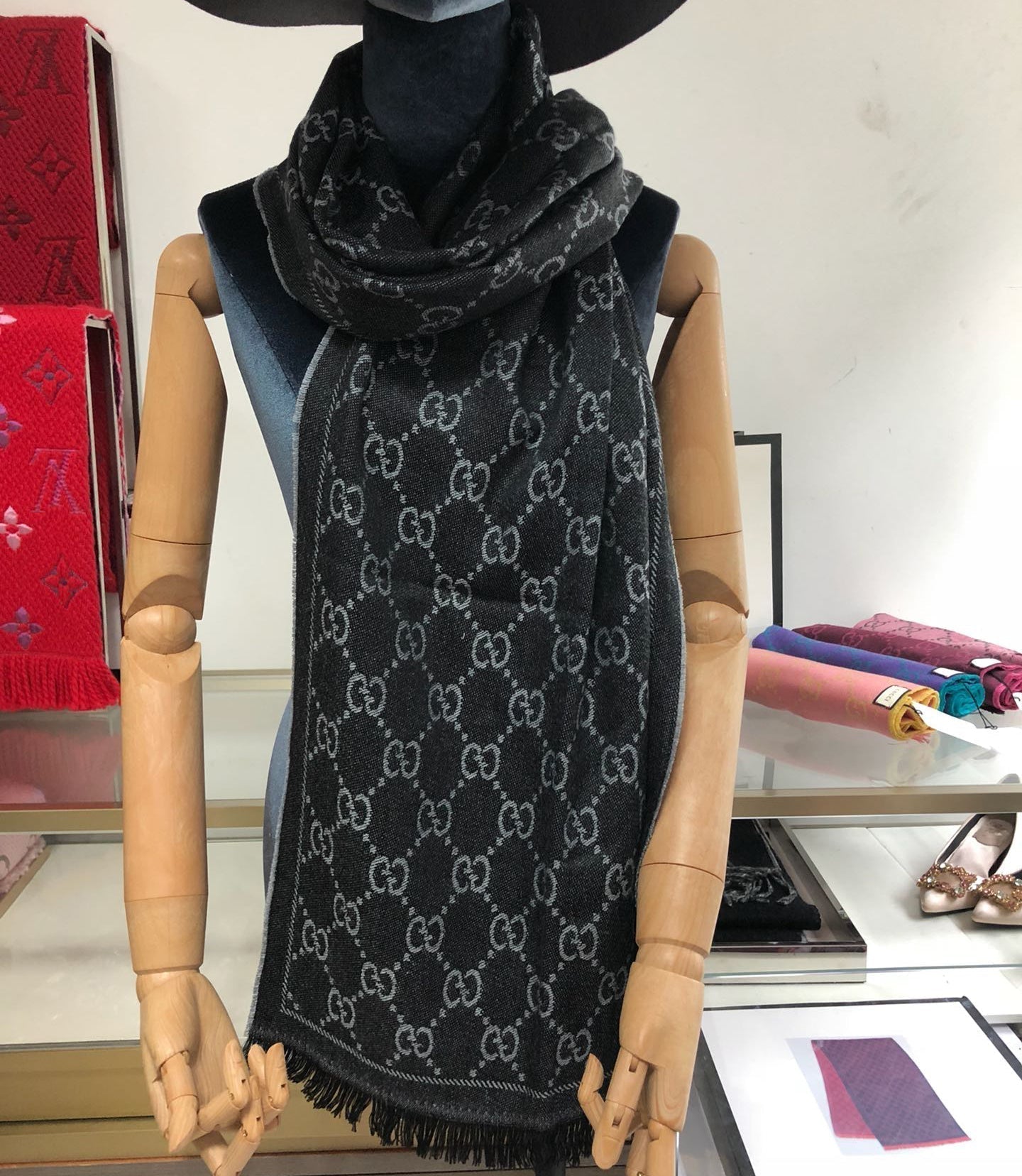 Vintage knitted cashmere scarf mysite