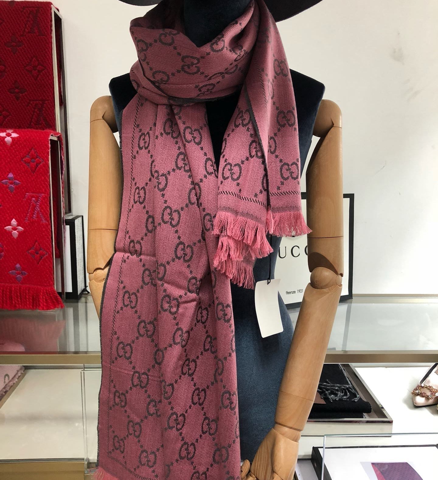 Vintage knitted cashmere scarf mysite