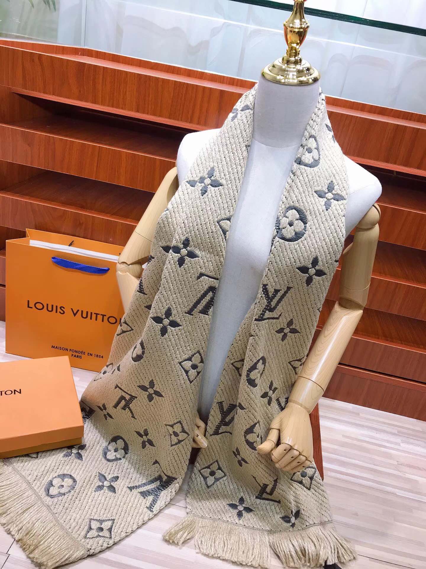 Knitted 100% cashmere scarf mysite