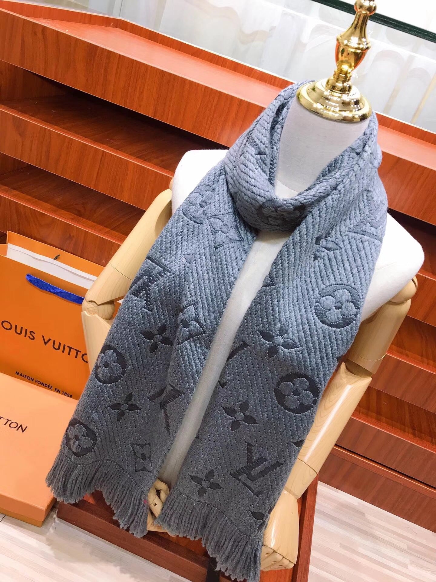 Knitted 100% cashmere scarf mysite