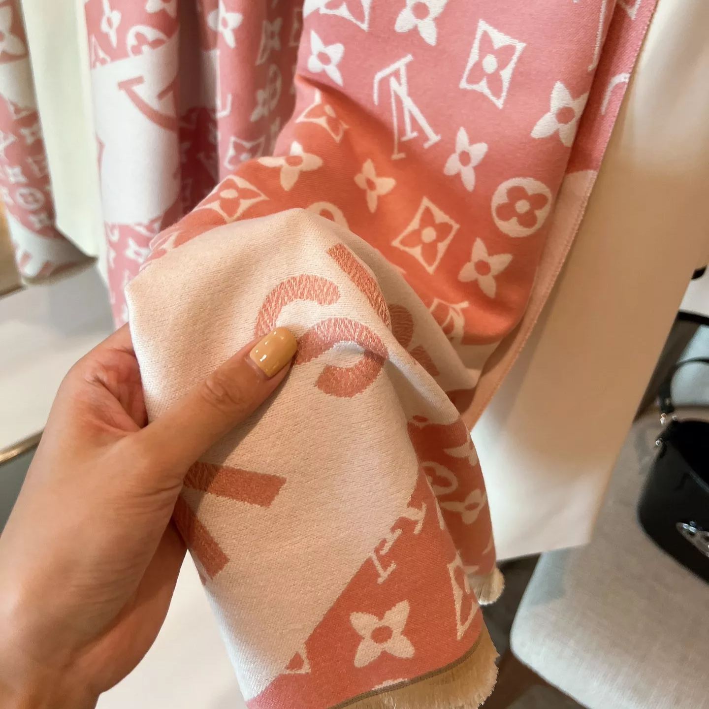 Versatile Logomania Cashmere Scarf Shawl mysite