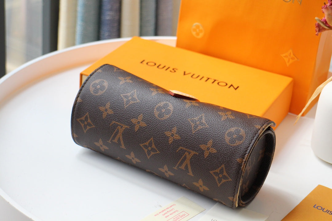 LV M47530 3 Watch Case Brown Beige Monogram Canvas & Cowhide HW mysite