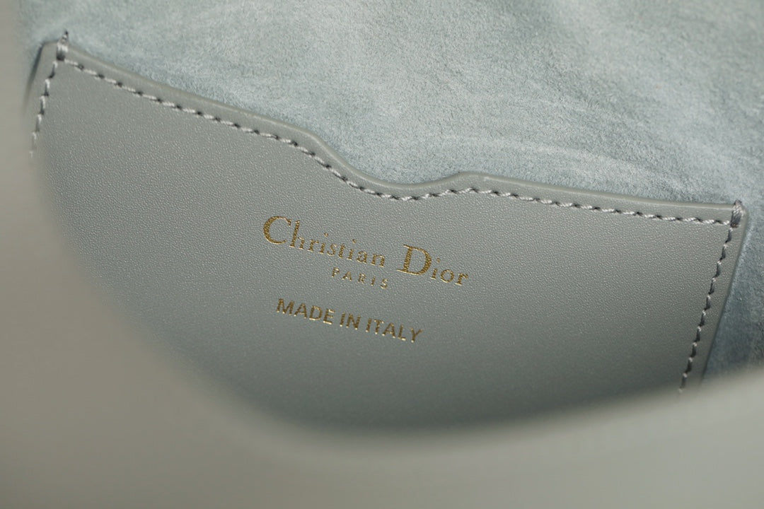 MEDIUM CD BOBBY 22CM DARK GREY CALFSKIN GOLD HARDWARE mysite