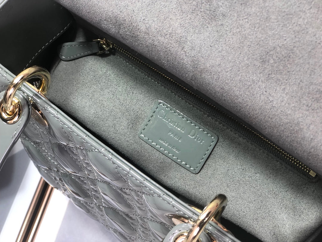 medium lady 24 grey patent calfskin mysite