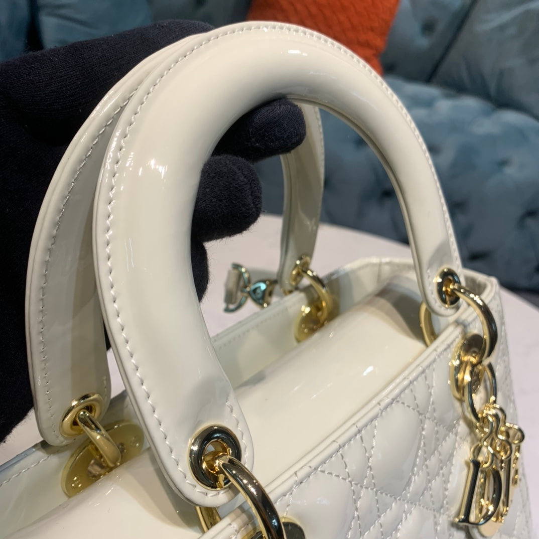 medium lady 24 white lambskin mysite