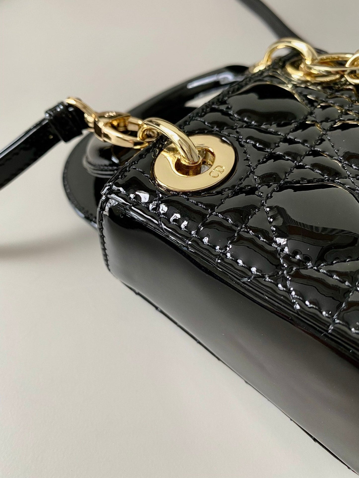 micro lady 12 black patent caslfskin mysite