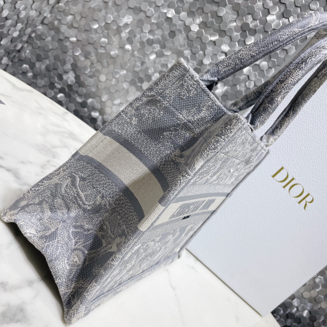 Small CD Book Tote 26.5cm Gradient Blue Embroidered Tiger mysite