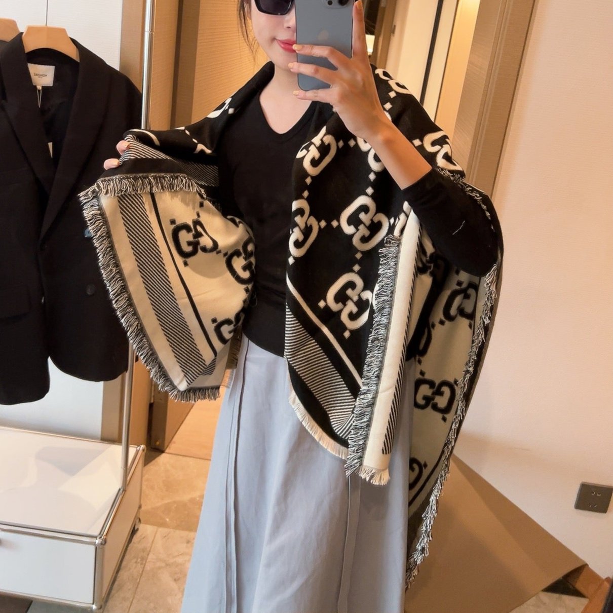 SQUARE SCARF 140 CM IN BLACK MIX WHITE SILK CASHMERE  401511 mysite