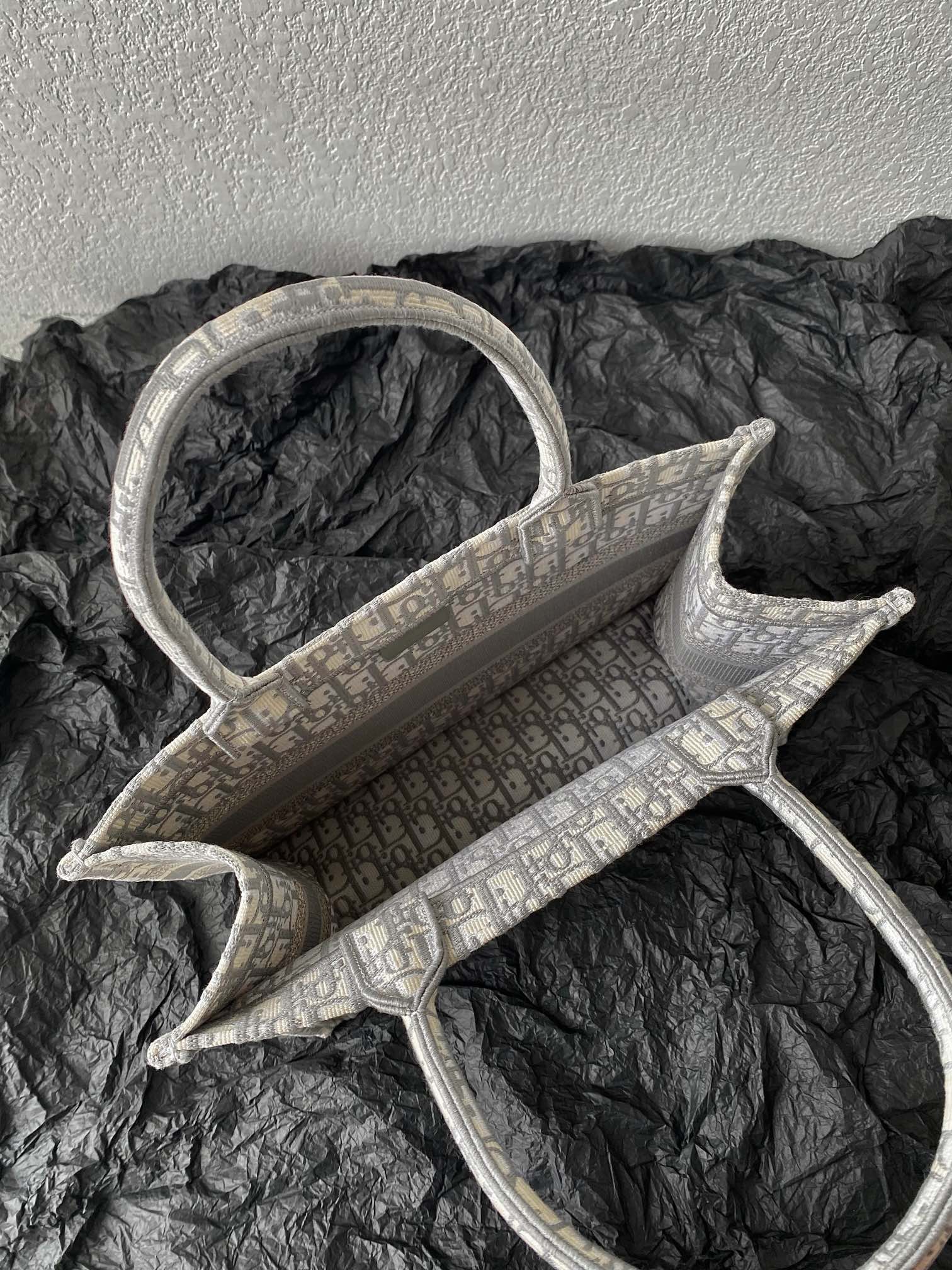 Medium CD Book Tote 36cm Grey mysite