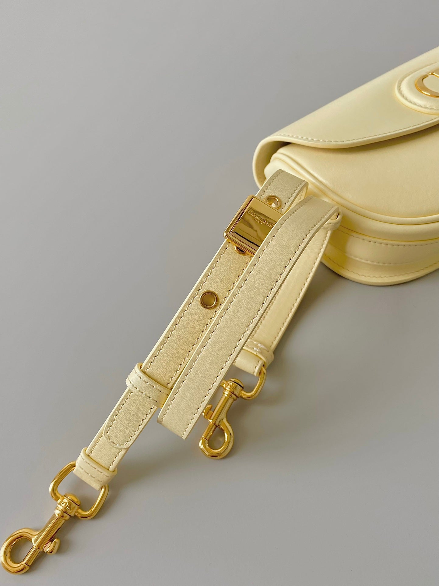 medium cd east west bobby 22cm cream calfskin ghw mysite