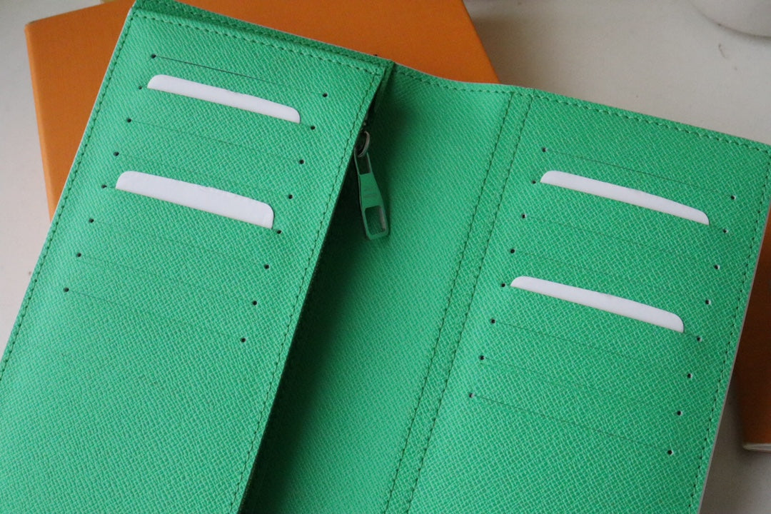 LV Brazza Wallet Monogram Comics Canvas 195895 mysite