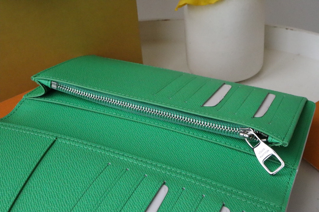 LV Brazza Wallet Monogram Comics Canvas 195895 mysite