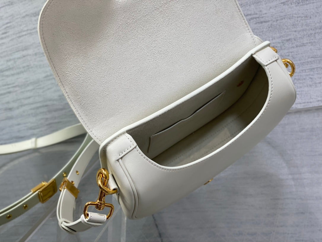 MEDIUM CD BOBBY 22CM WHITE CALFSKIN GOLD HARDWARE mysite