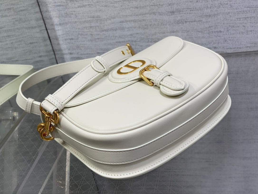 MEDIUM CD BOBBY 22CM WHITE CALFSKIN GOLD HARDWARE mysite