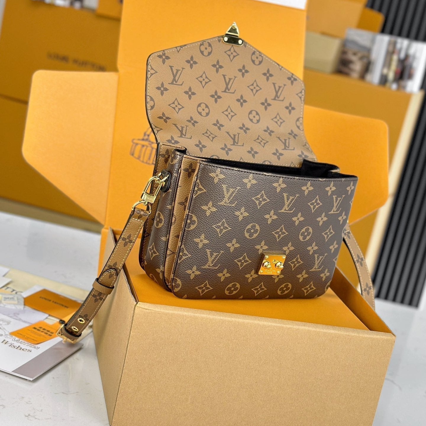 LV Pochette Metis Brown mix Ginger Brown Monogram Reverse Canvas 204264 mysite