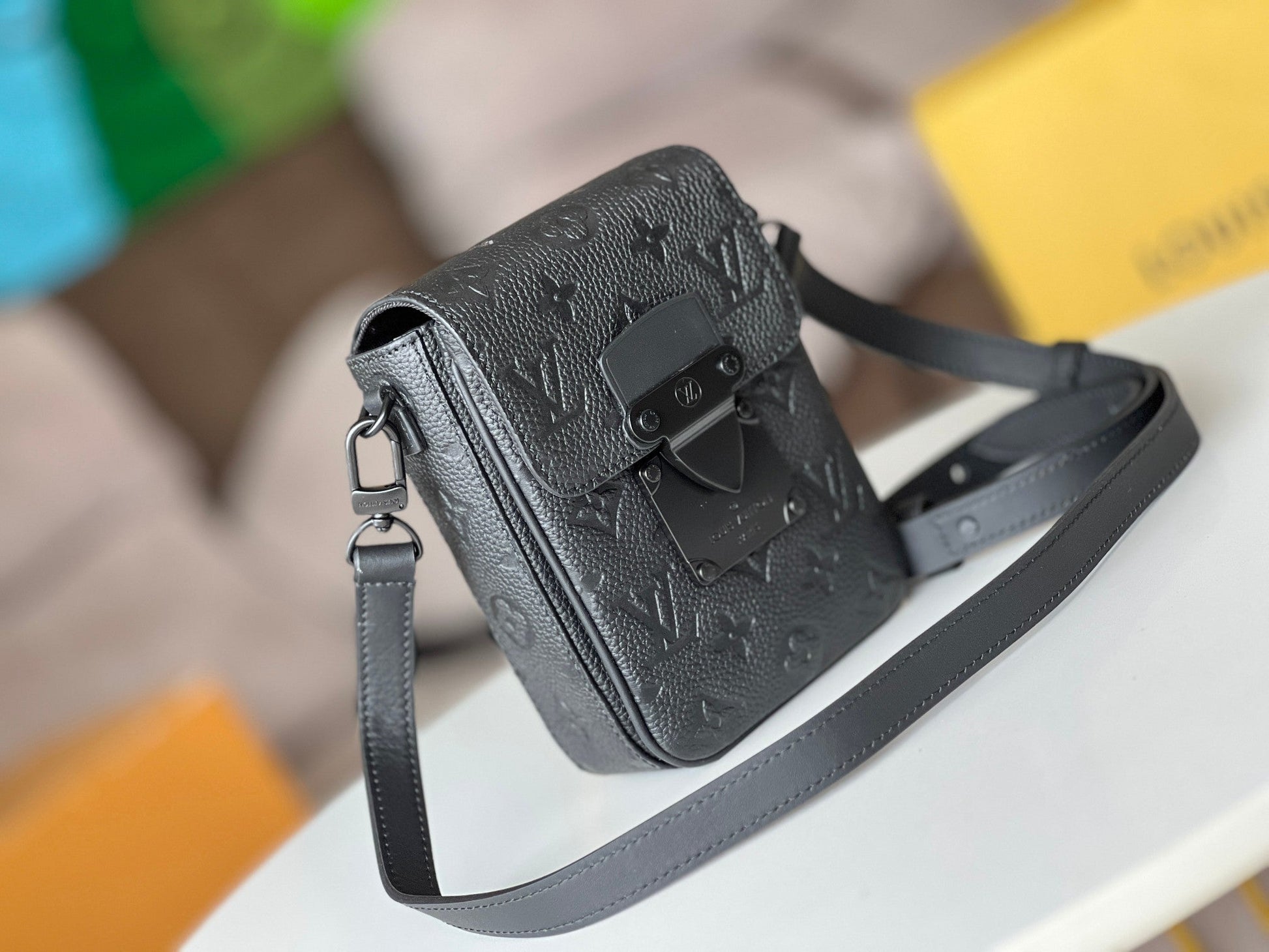 Lv S-Lock Vertical Wearable Wallet Black Taurillon Monogram Leather mysite