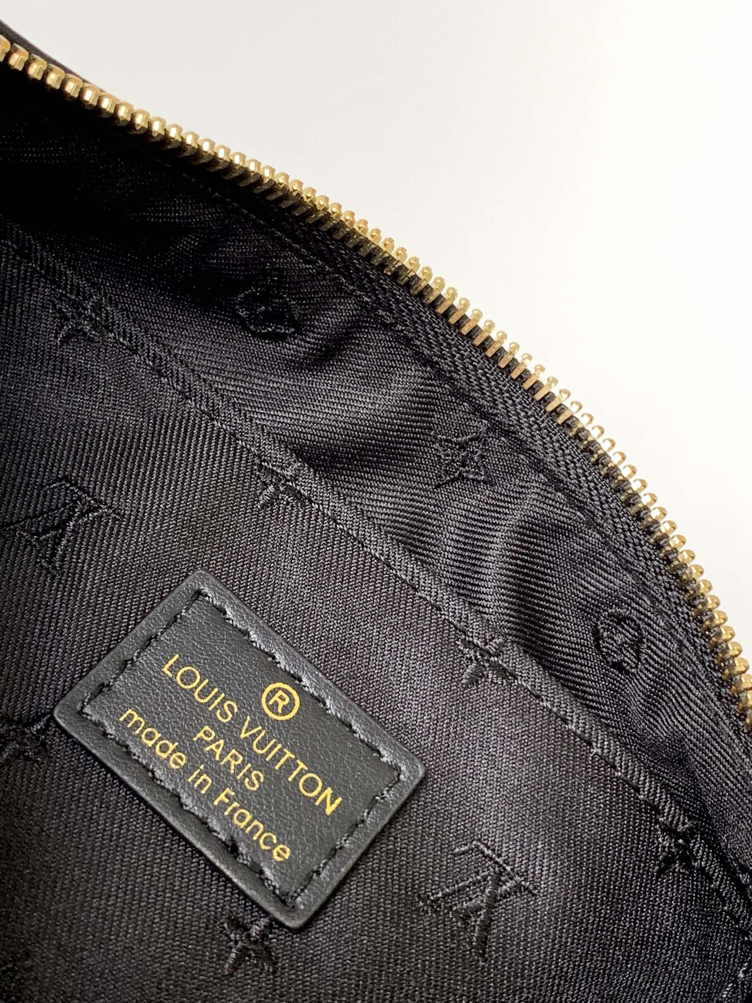 LV Over The Moon Handbag 27.5cm Black Embroidered Smooth Calfskin mysite