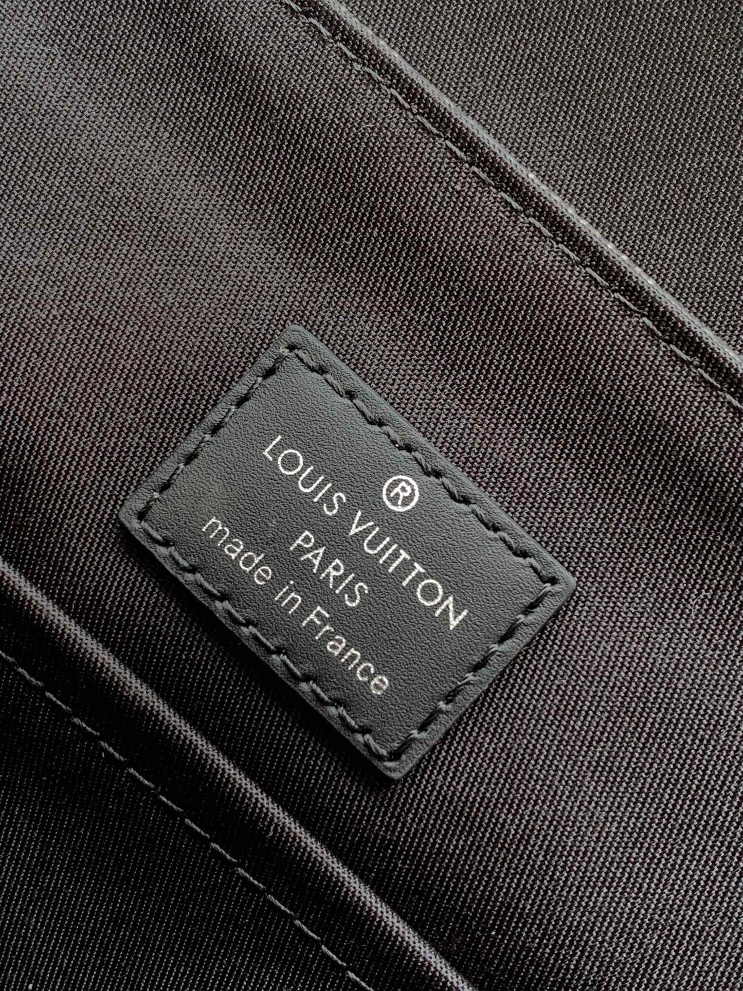 LV District PM Messenger 25cm Black Damier Graphite Canvas mysite