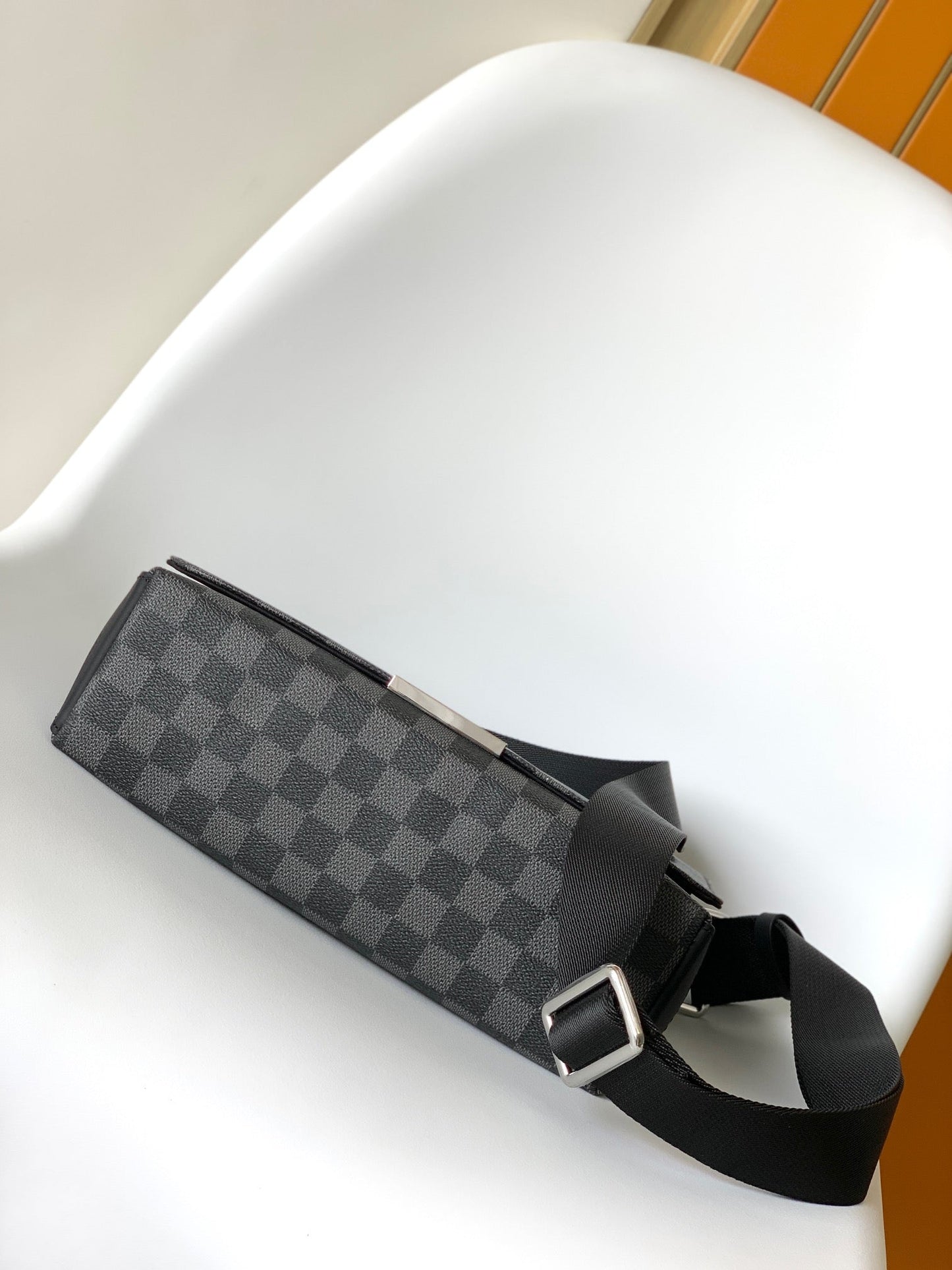 LV District PM Messenger 25cm Black Damier Graphite Canvas mysite