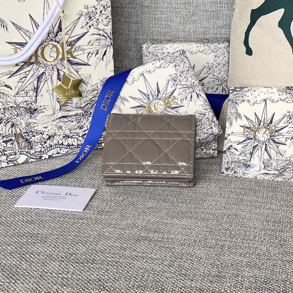 CD Caro 11cm Compact Wallet Shiny Grey Calfskin mysite