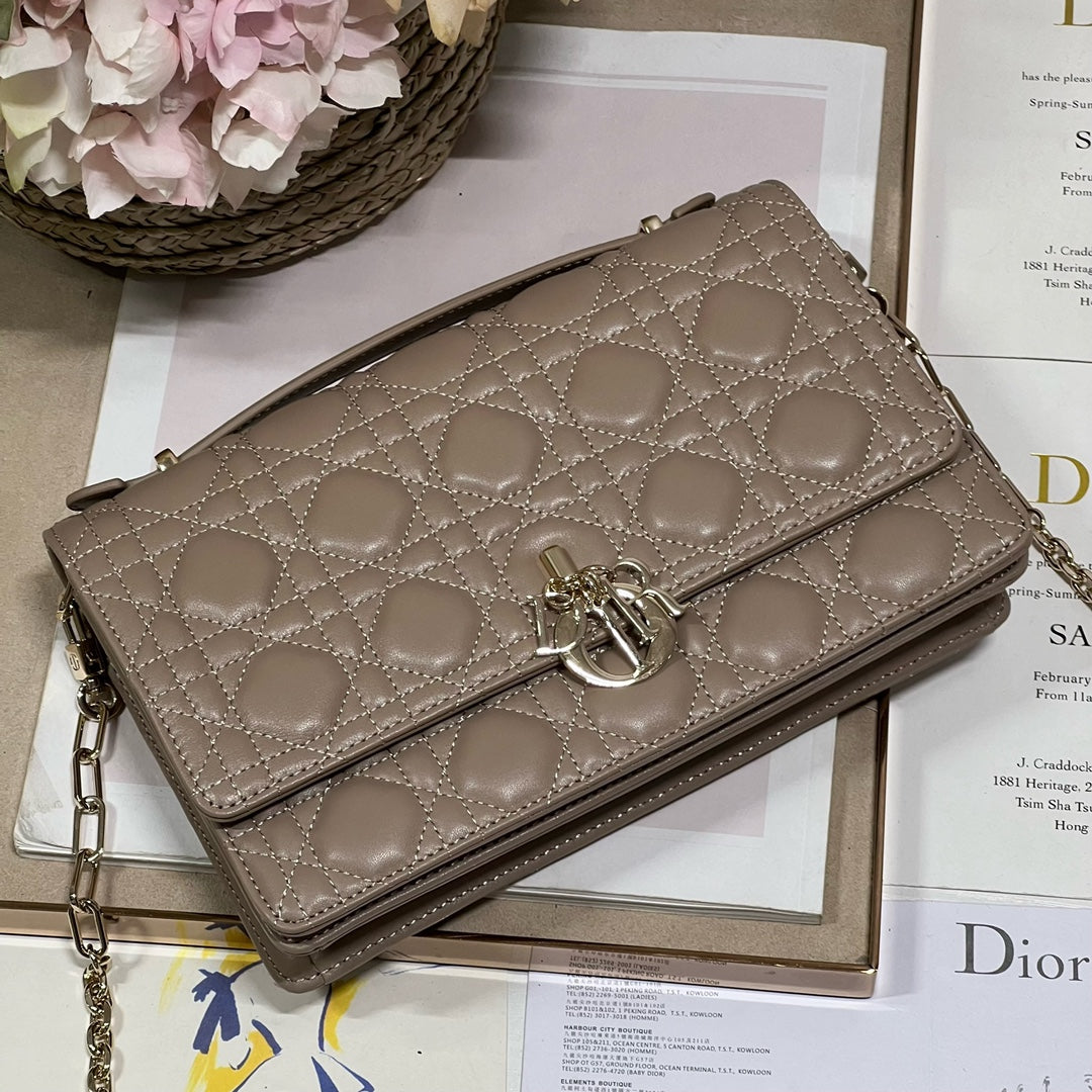 MISS CD 24CM DARK BROWN LAMBSKIN mysite