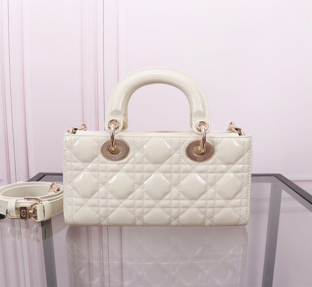 MEDIUM LADY D-JOY 26 WHITE LAMBSKIN mysite